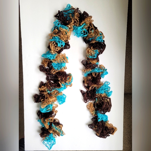 Handmade Ruffle Sashay Turquoise/Brown Scarf - Picture 2 of 3